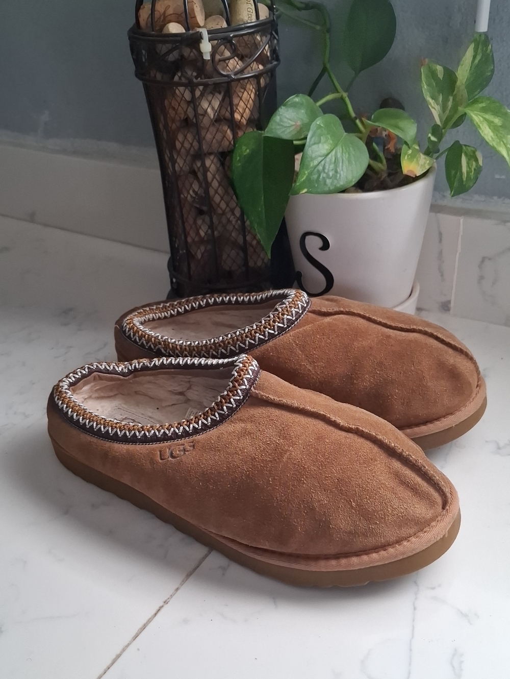 UGG Tasman Men's Chestnut Suede Slip-On Clog..slippers